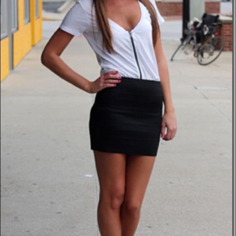 P L E A S U R E Doing B U S I N E S S : Mini Skirt - image 6